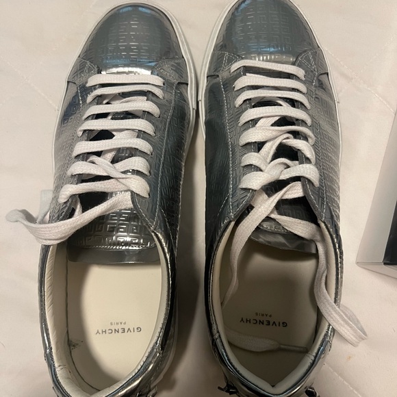 Givency tennis shoe - Picture 3 of 8